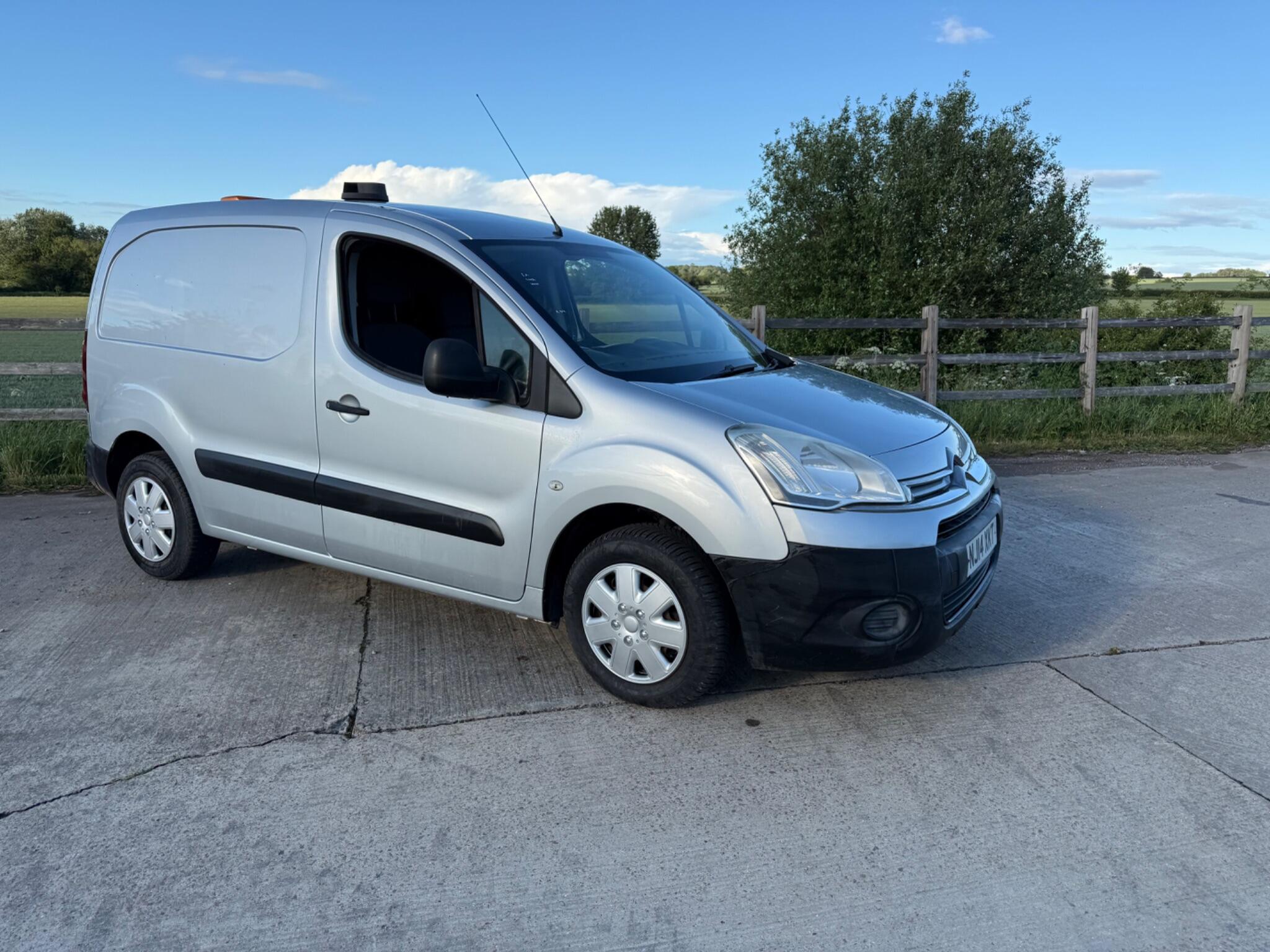 Citroen Berlingo 1.6 HDi 850 Enterprise L1 5dr — photo 52 of 92